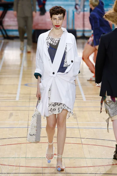 Look 33